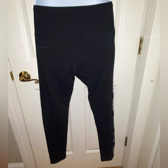 Women’s athletic Guess racer stripe leggings. NWT - Picture 4 of 10